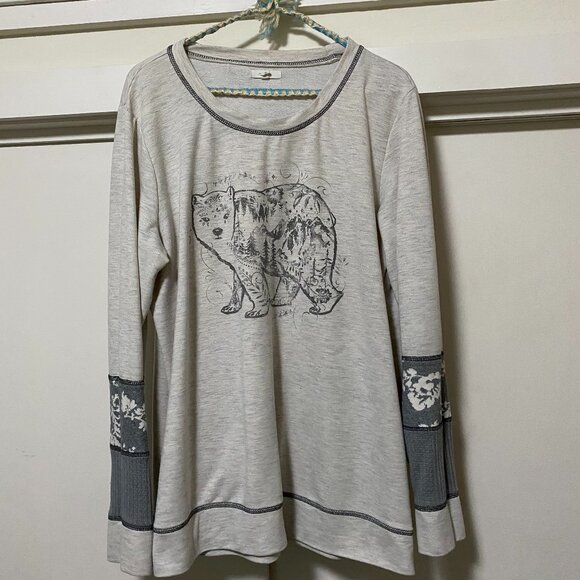 Maurices preloved, long sleeve white & gray bear tunic, size XL - Picture 1 of 10
